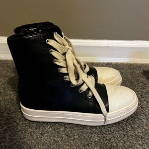 These are some regular boots from shein that’s just not my style anymore.